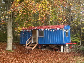 bauwagen im herbst