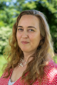Dr. Carolin Stange