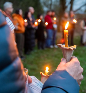 Ostern: Habd mit Kerze