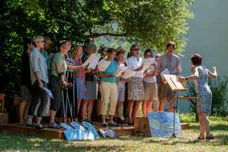 Projektchor auf der Kirchenwiese