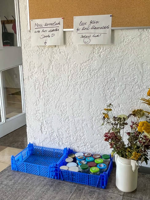 Meru-Marmelade Abstellboxen und leere Gläser zum Mitnehmen